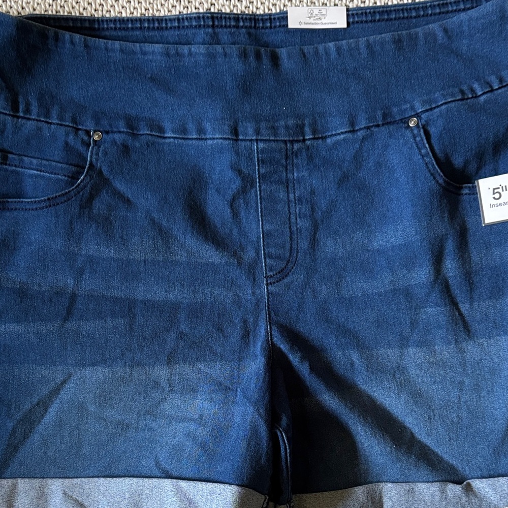 Shorts pull in womens new size XXL(20) Time and Tru 72% cotton 26% polyester